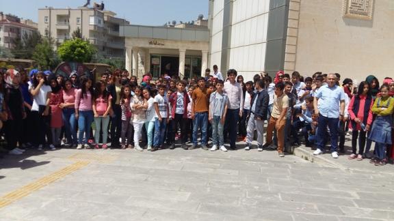 SODES Projesi Kapsamında Ortaokullarda Başarılı 190 Öğrenci Müze/Sinema Gezisinde.