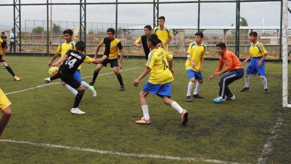 Beşiri Kaymakamlığı Ortaokullar Arası Futbol  Maçları Finali Yapıldı.