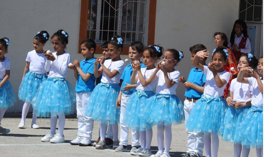 Sabancı İlkokulu/Ortaokulunda 23 Nisan Ulusal Egemenlik ve Çocuk Bayramı Kutlandı