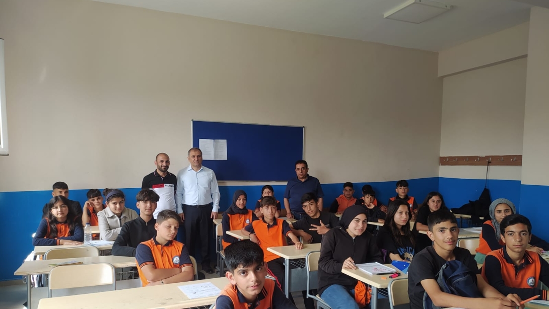 İlçe Millî Eğitim Müdürümüz Okul Ziyaretlerine Devam Ediyor