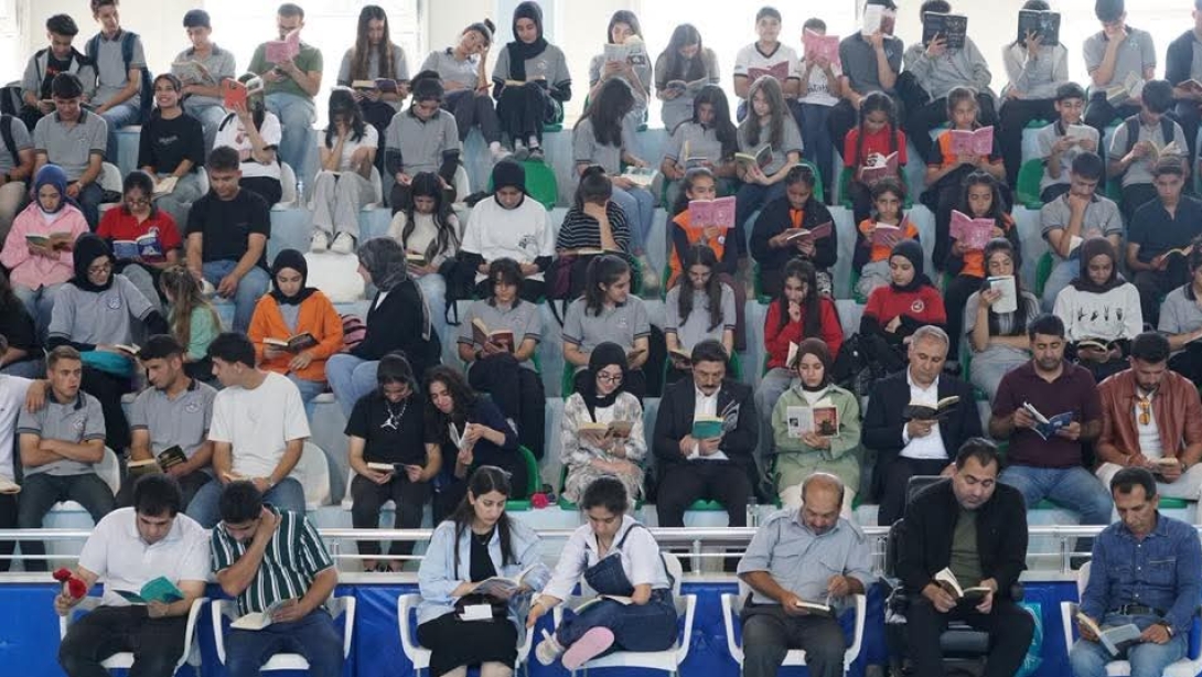 19 Mayıs Etkinlikleri Kapsamında Kitap Okuma Etkinliği Gerçekleştirdik